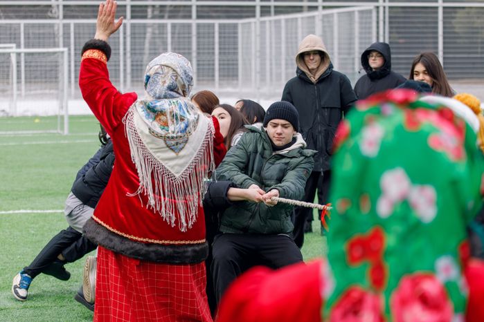 Спортивно-развлекательное мероприятие «Бегущие по снегу» в Кузьминском лесопарке в Котельниках