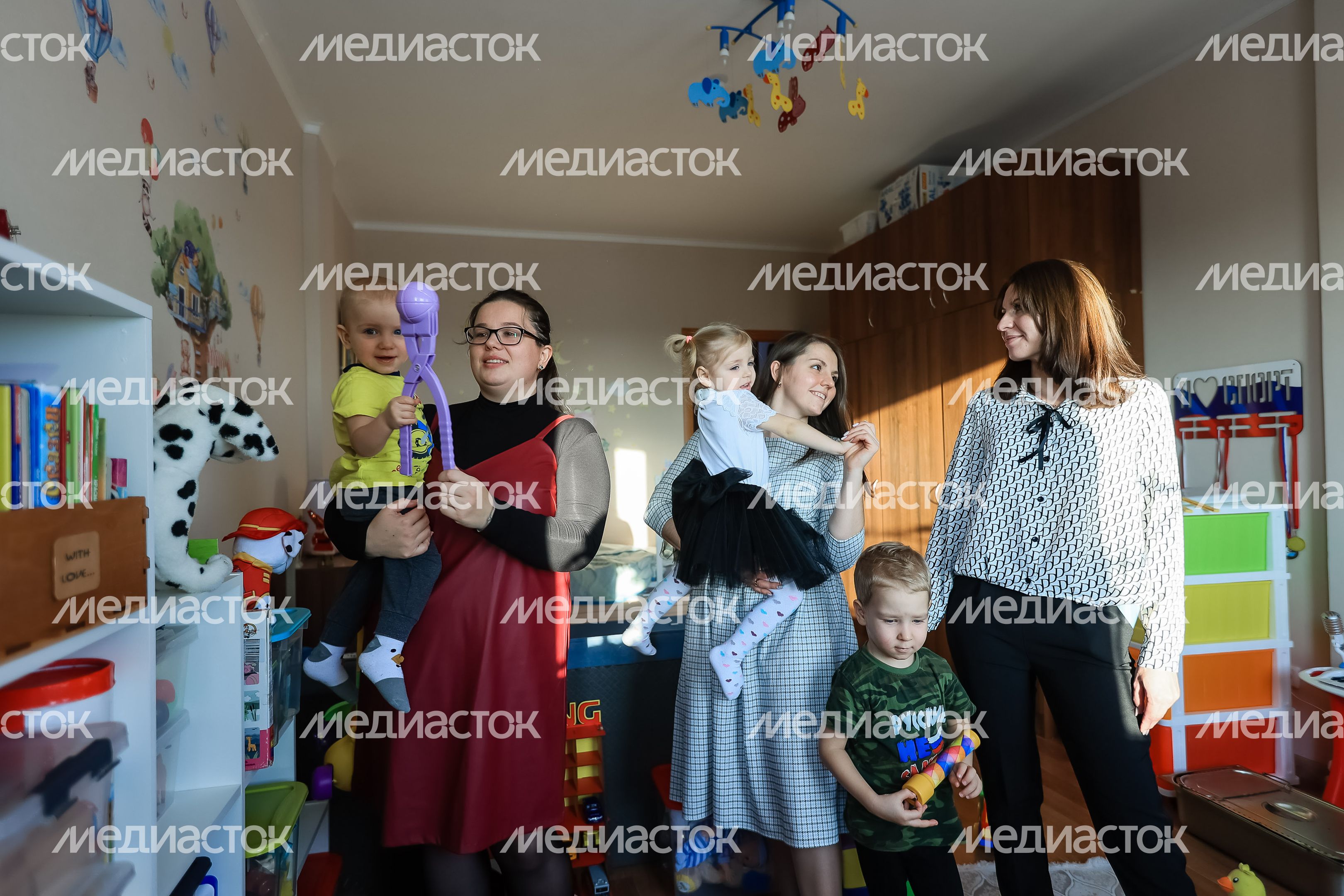 Встреча губернатора с супругами офицеров, участвующих в СВО
