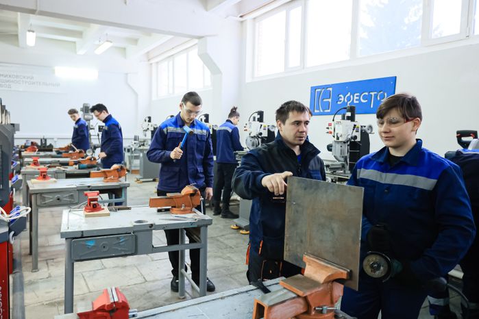 Посещение Губернатором Павлово-Посадского Техникума
