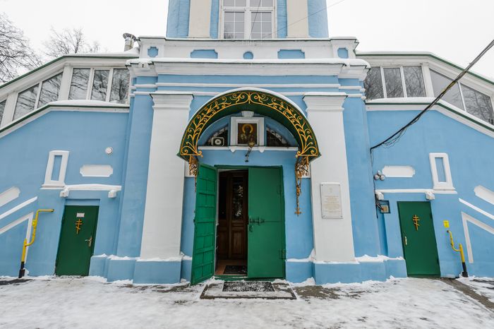 Николо-Архангельский храм в Балашихе зимой