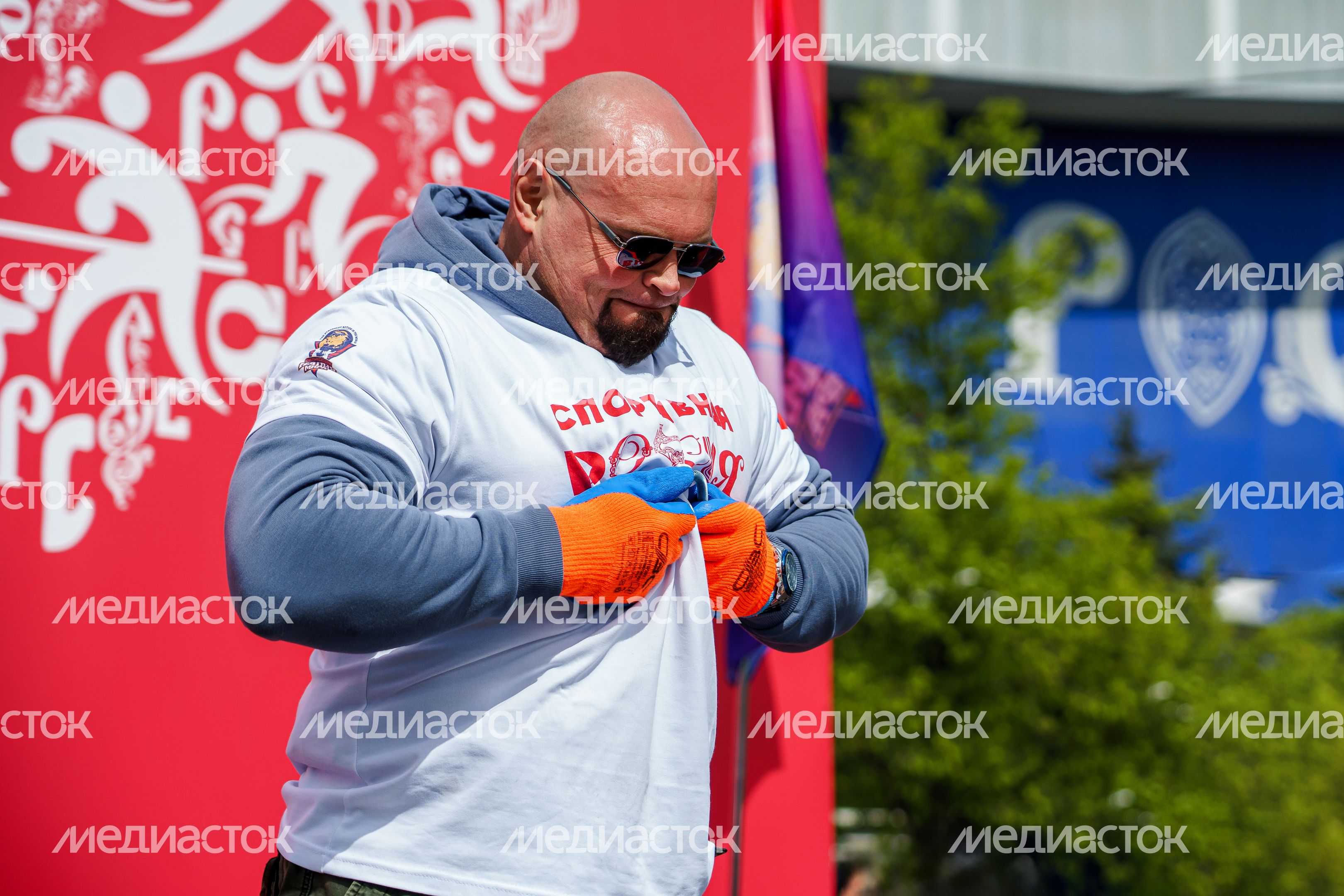 Богатыри на международной выставке-форуме "Россия" Богатыри на международной выставке-форуме "Россия"