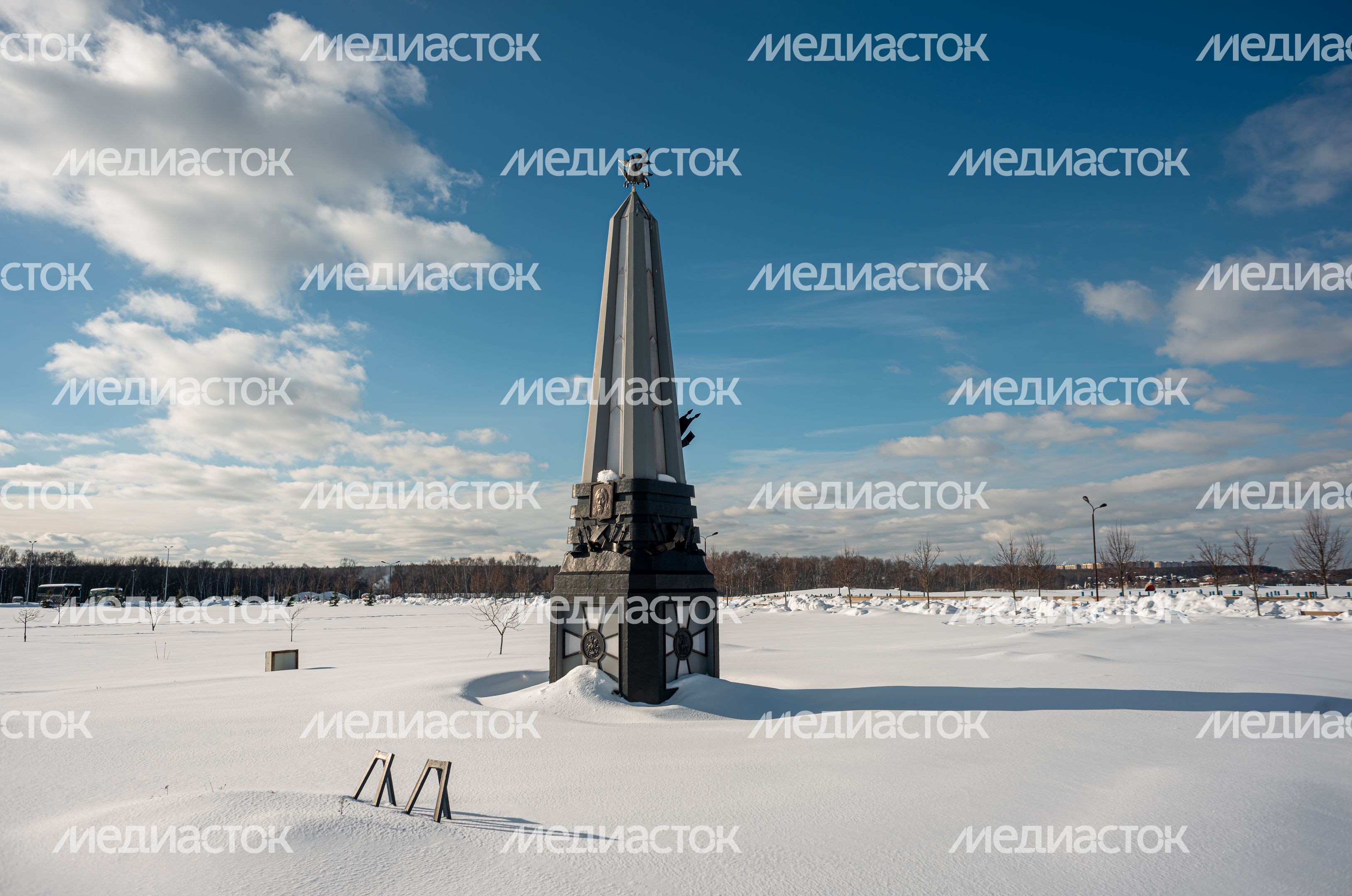 Зимние виды Национального Конного арка Русь
