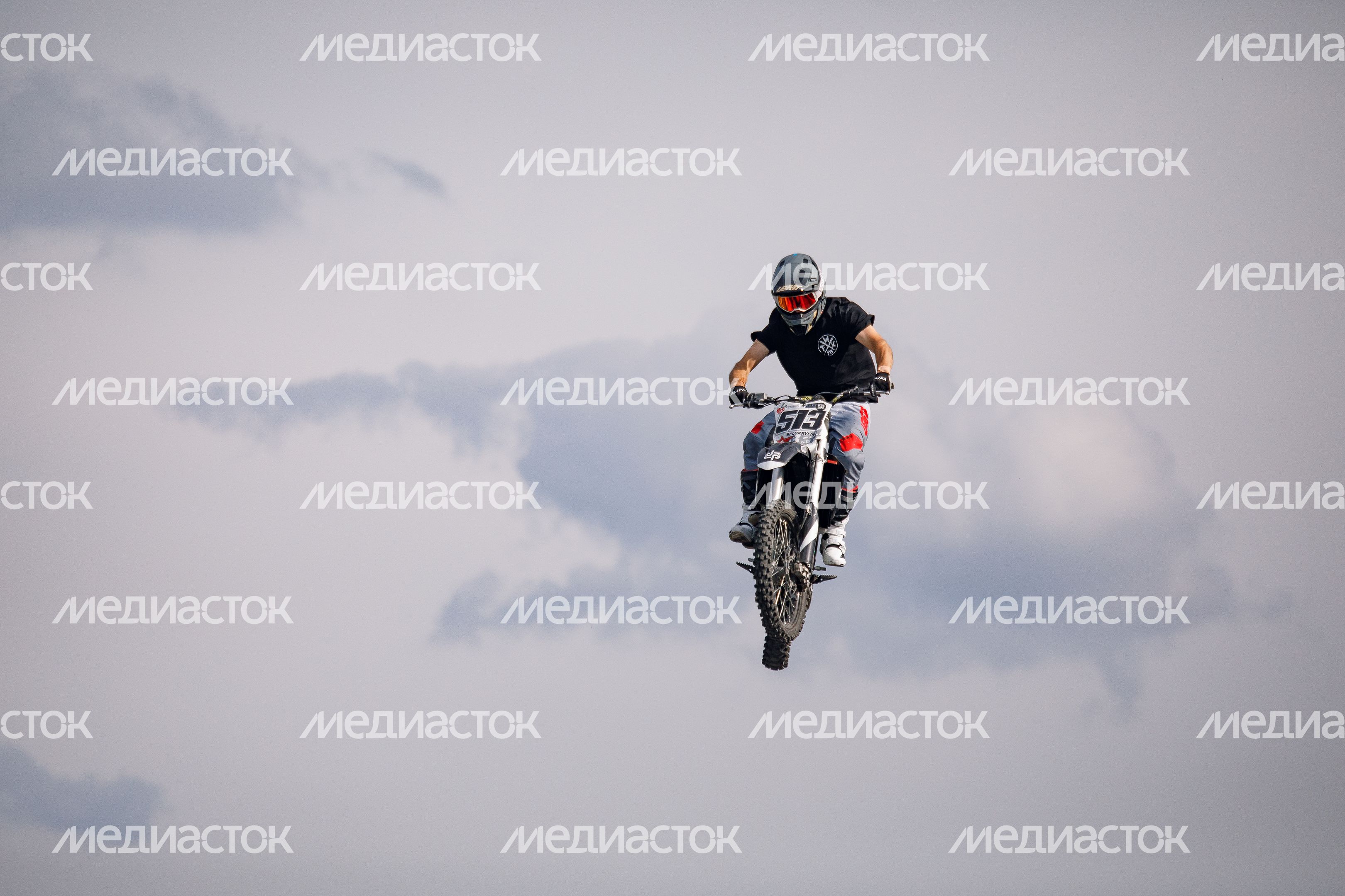 Шоу команды мотофристайла FMX13 в Лобне Шоу команды мотофристайла FMX13 в Лобне