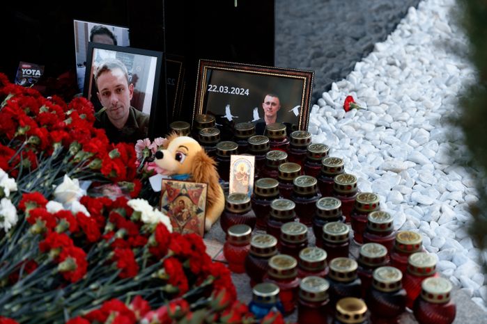 Мемориал в память о жертвах теракта в «Крокус Сити Холле» в Красногорске