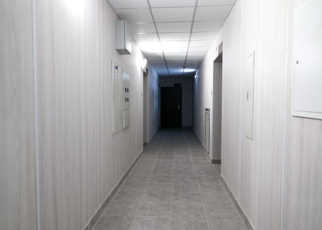 Подъезд в новом доме на 2-м Шаховском проезде в Волоколамске