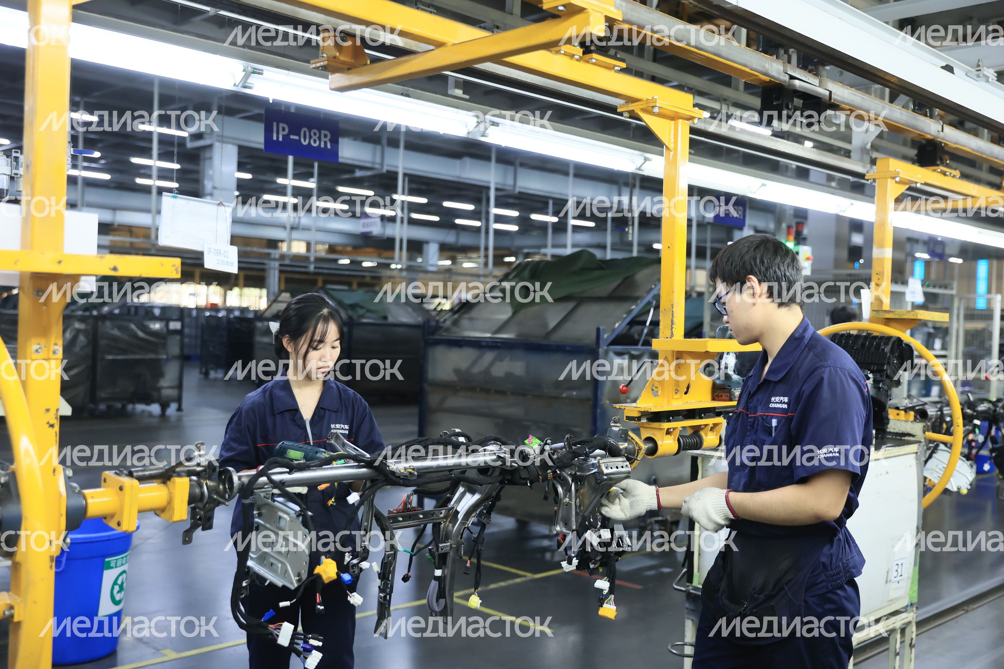 Посещение автозавода Changan Automobile Group в Китае Губернатором Подмосковья