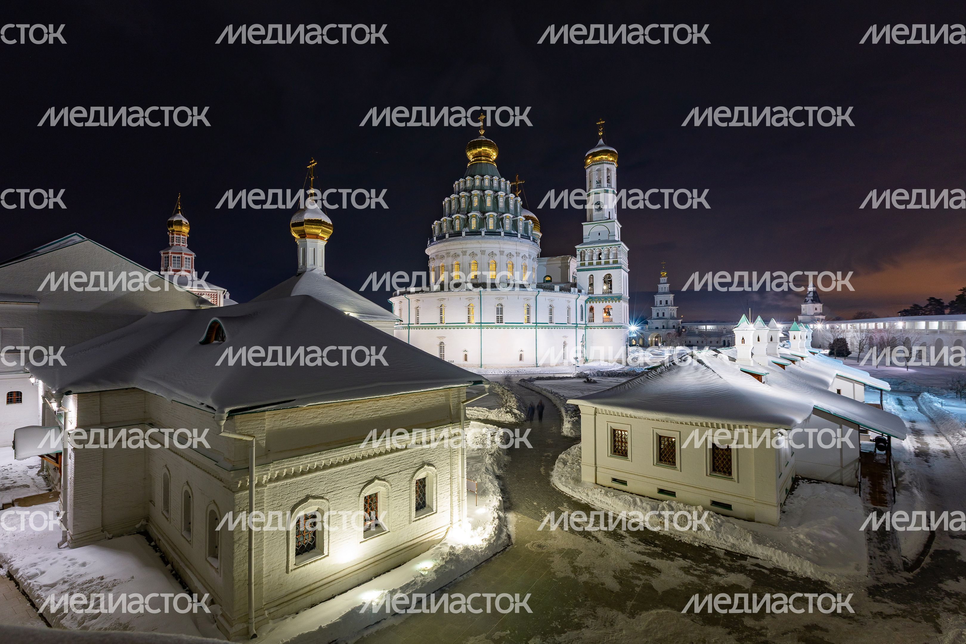 Воскресенский Ново-Иерусалимский ставропигиальный мужской монастырь в Истре. Зима Воскресенский Ново-Иерусалимский ставропигиальный мужской монастырь в Истре. Зима