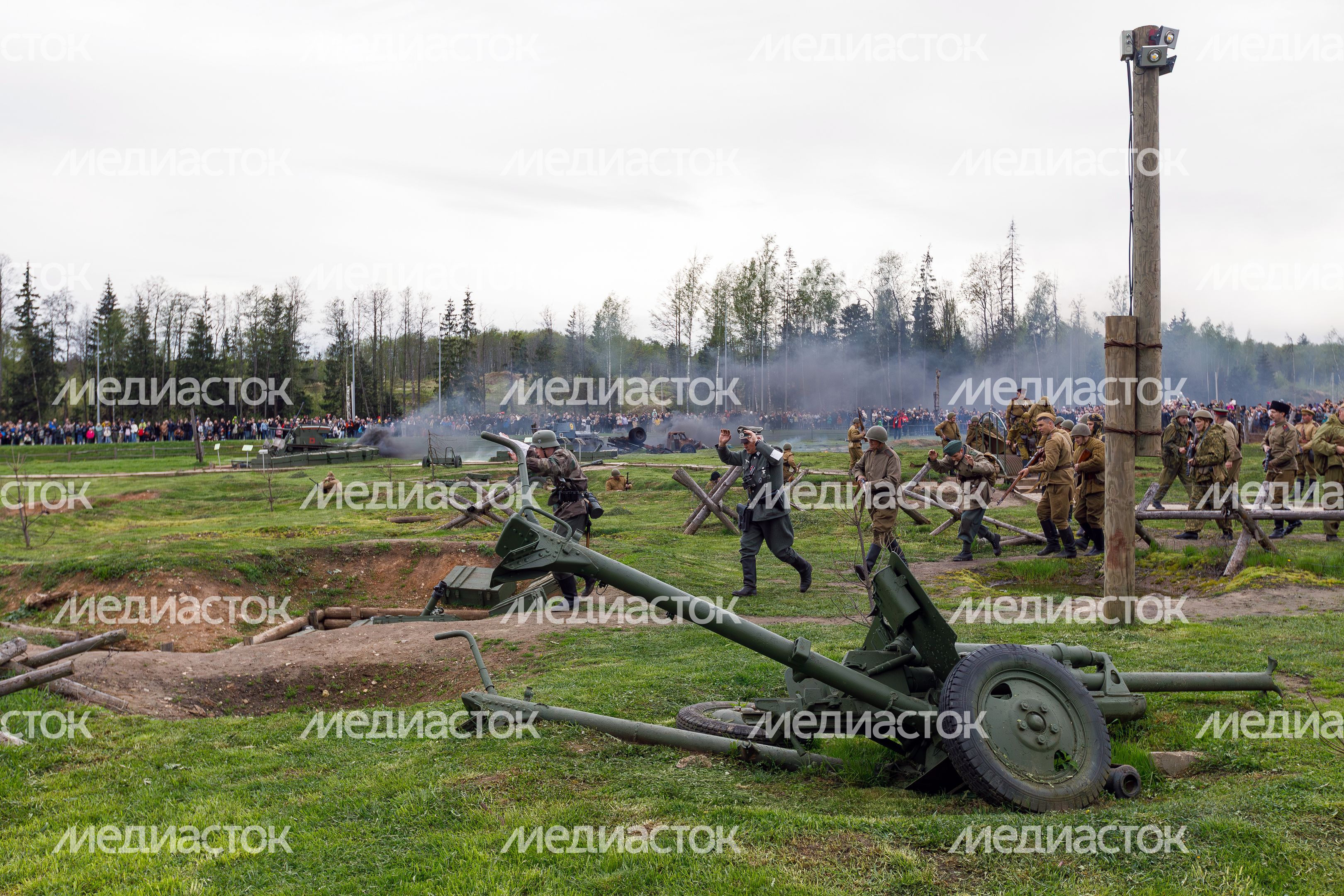 День Победы в Центральном парке «Патриот» Одинцовского округа: военно-историческая реконструкция «В логове зверя» День Победы в Центральном парке «Патриот» Одинцовского округа: военно-историческая реконструкция «В логове зверя»