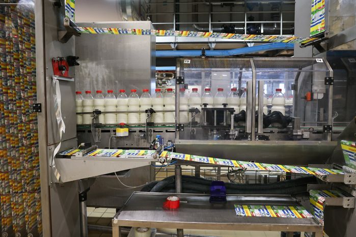 Молкомбинат "Чеховский" - самый большой завод молочной продукции в России