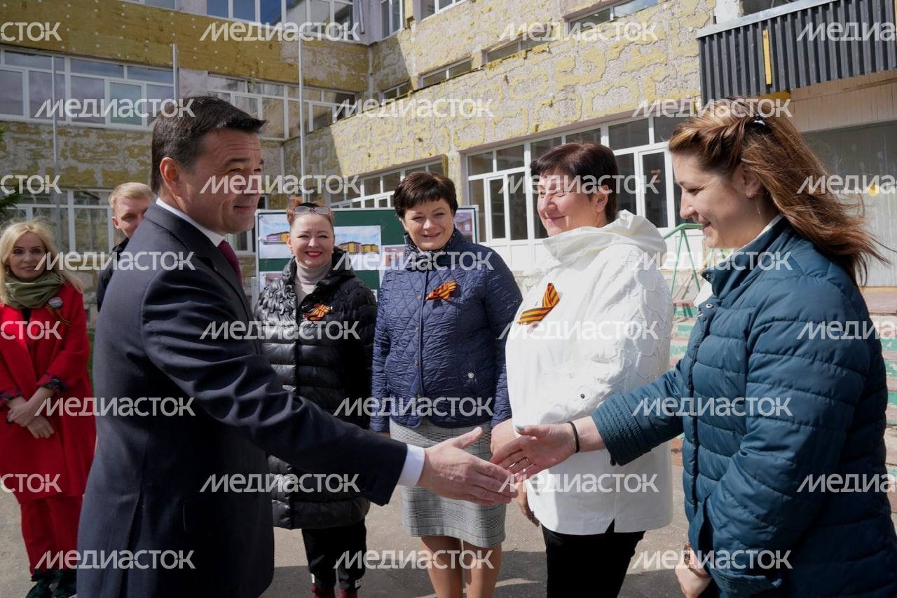 Проверка губернатором Подмосковья хода ремонта в школе №1 в Лотошине Проверка губернатором Подмосковья хода ремонта в школе №1 в Лотошине
