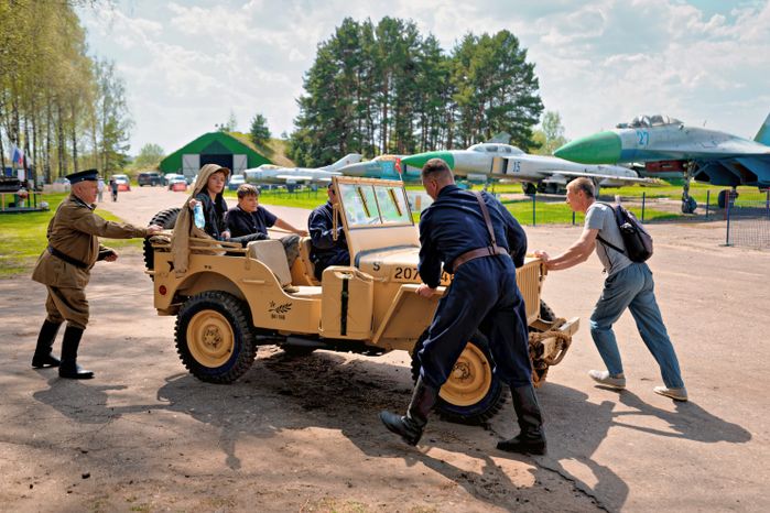 Американский армейский военный автомобиль «Виллис» в музее аэроклуба ветеранов воинской службы в Кубинке