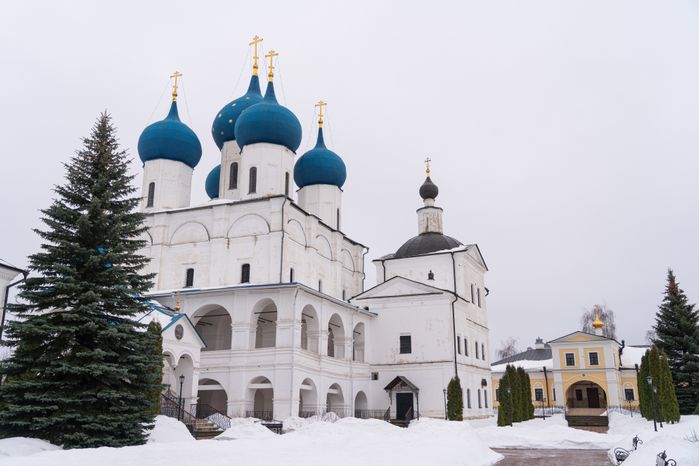 Серпухов. Высоцкий ставропигиальный мужской монастырь. Зима