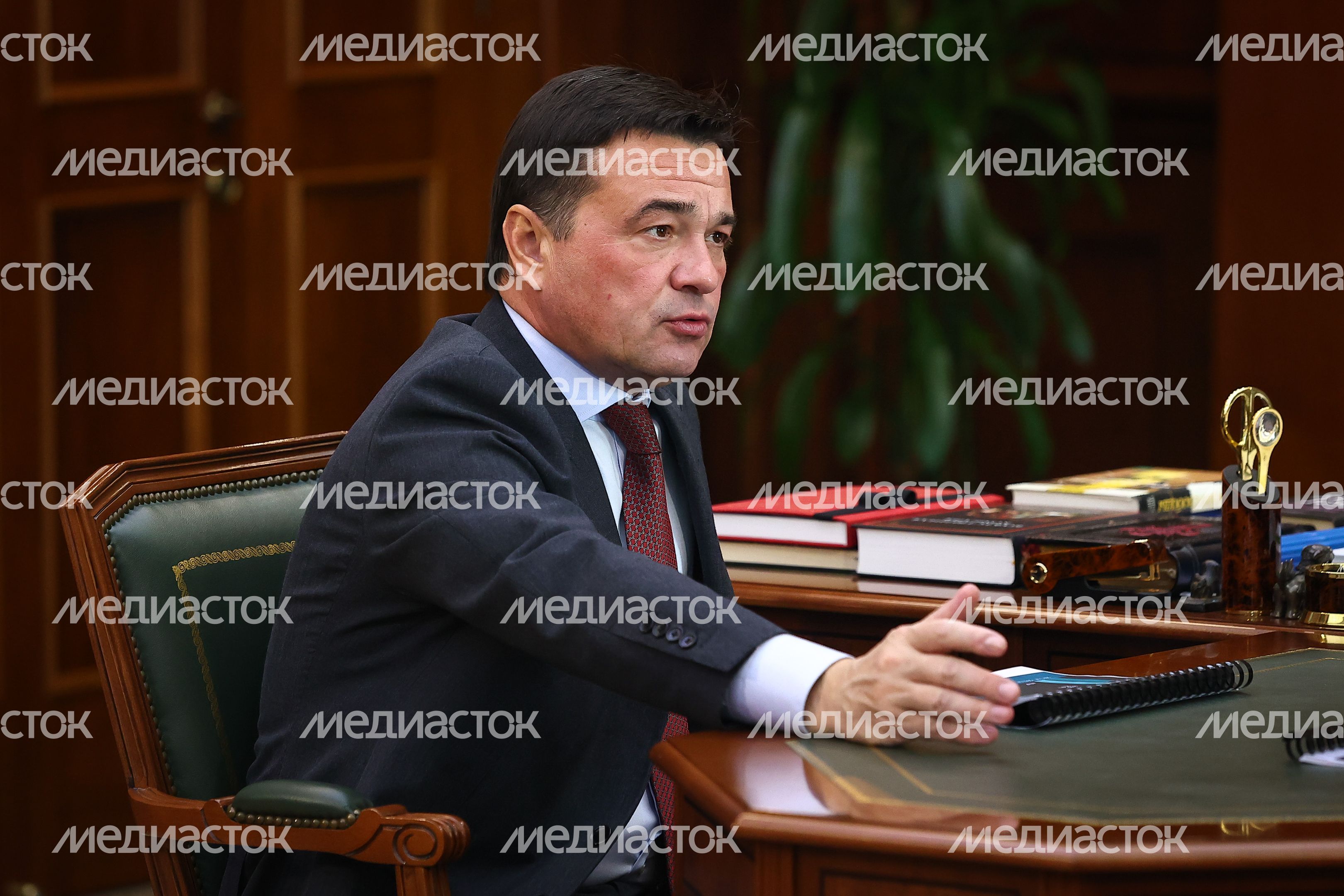 Рабочая встреча Губернатора Подмосковья Андрея Воробьева с Главой Серпухова Сергеем Никитенко