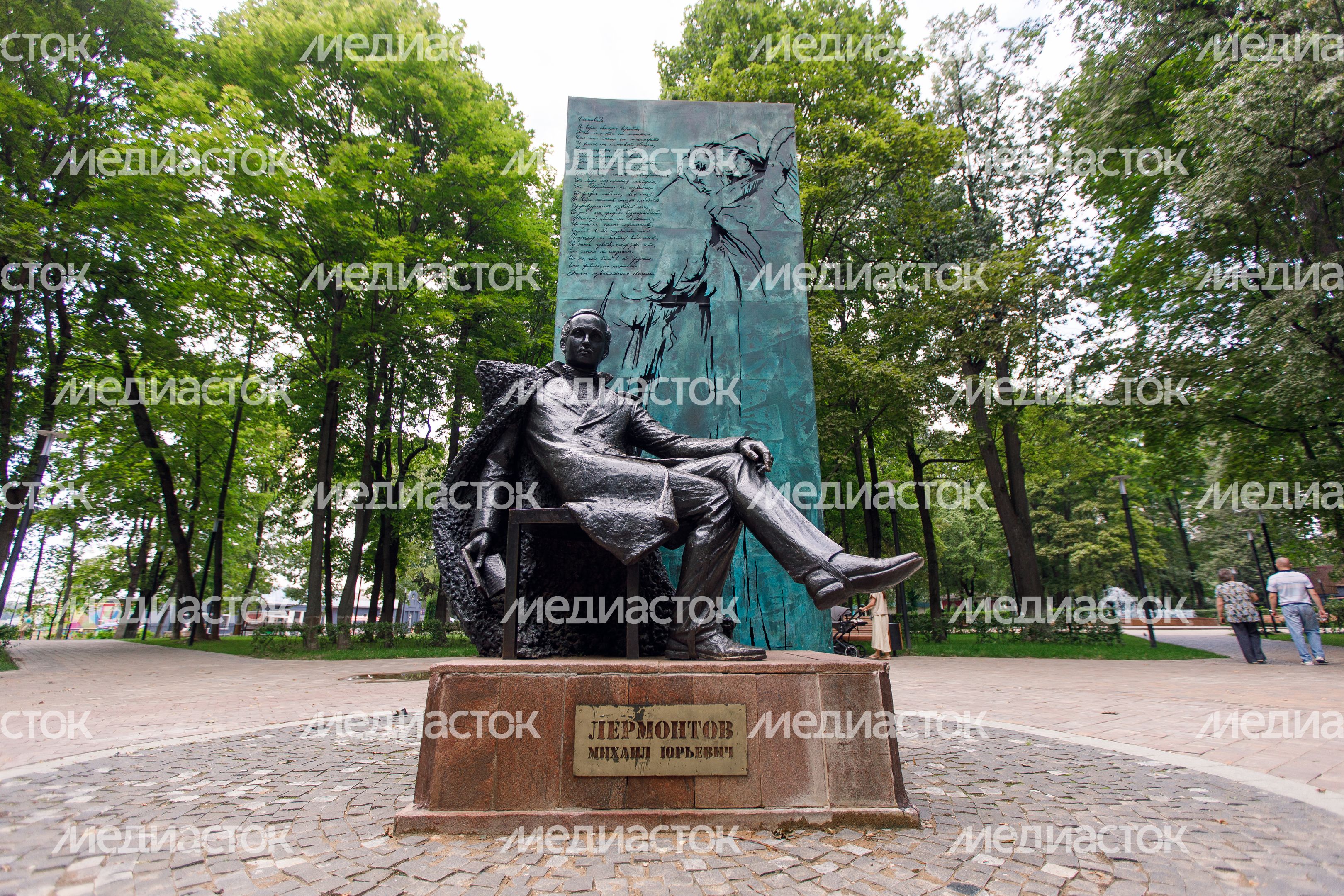 Подольск. Памятник М.Ю. Лермонтову Подольск. Памятник М.Ю. Лермонтову