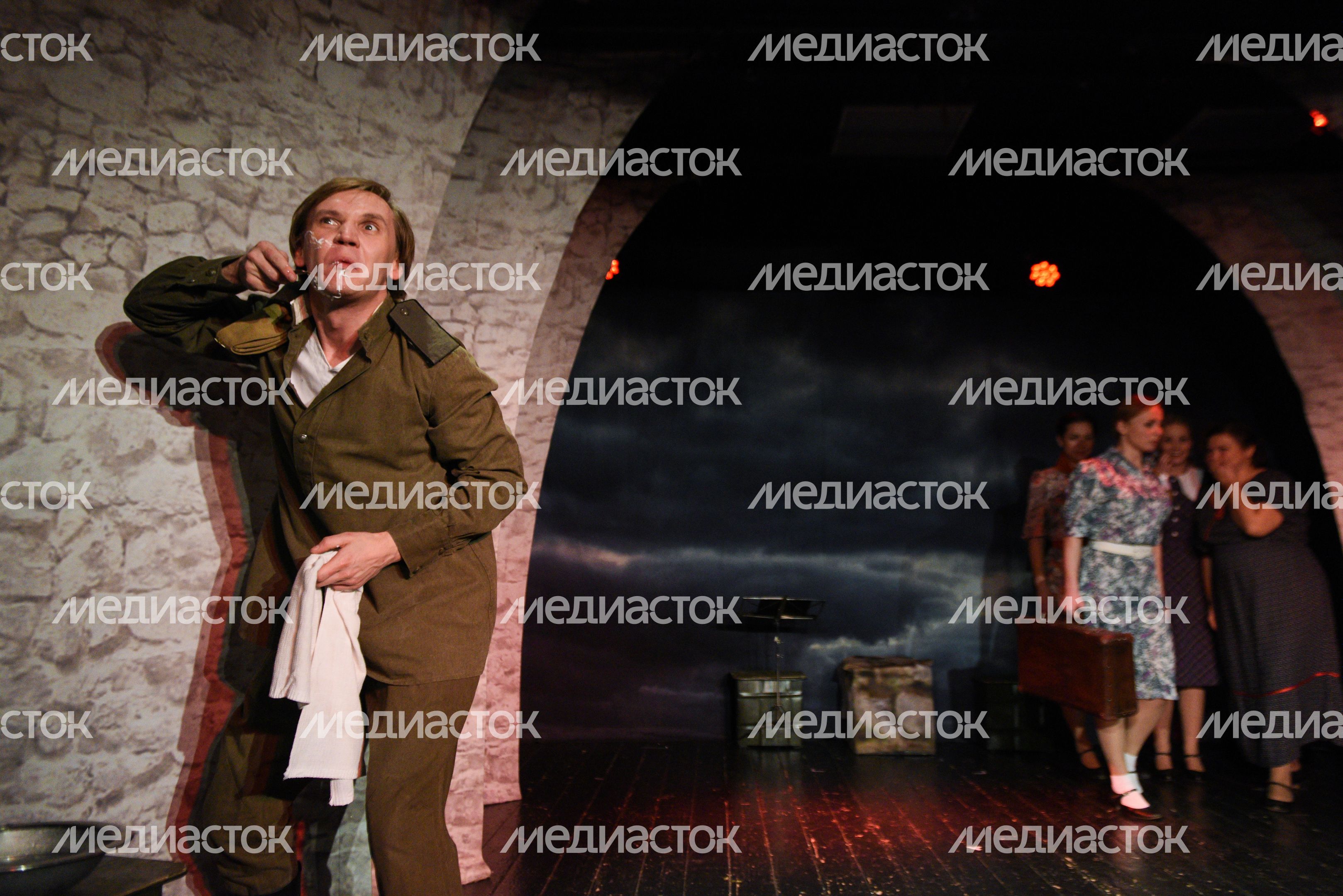 Спектакль «Спасибо деду за Победу!» в Русском духовном театре «ГЛАС» в Москве