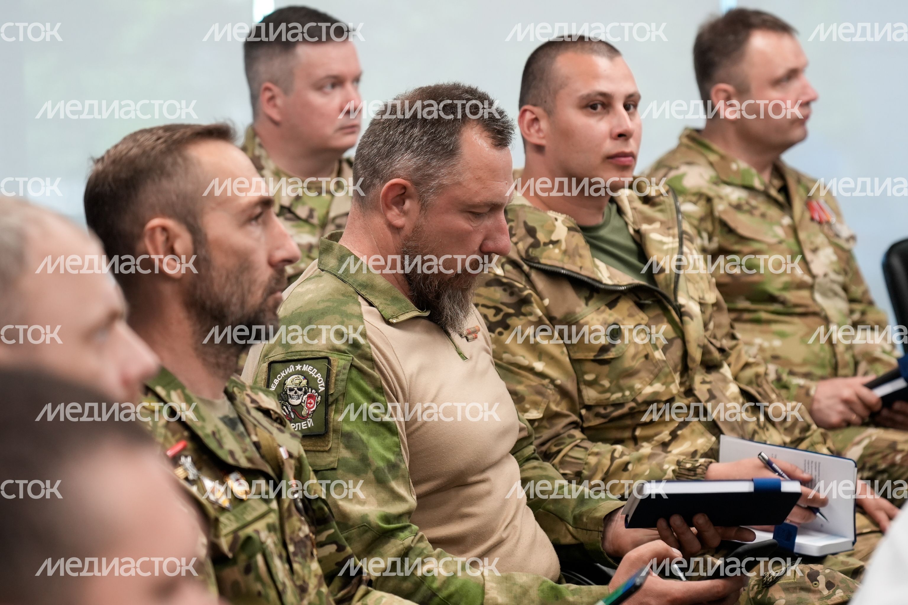 Встреча с участниками СВО - победителями предварительного голосования "Единой России" Встреча с участниками СВО - победителями предварительного голосования "Единой России"