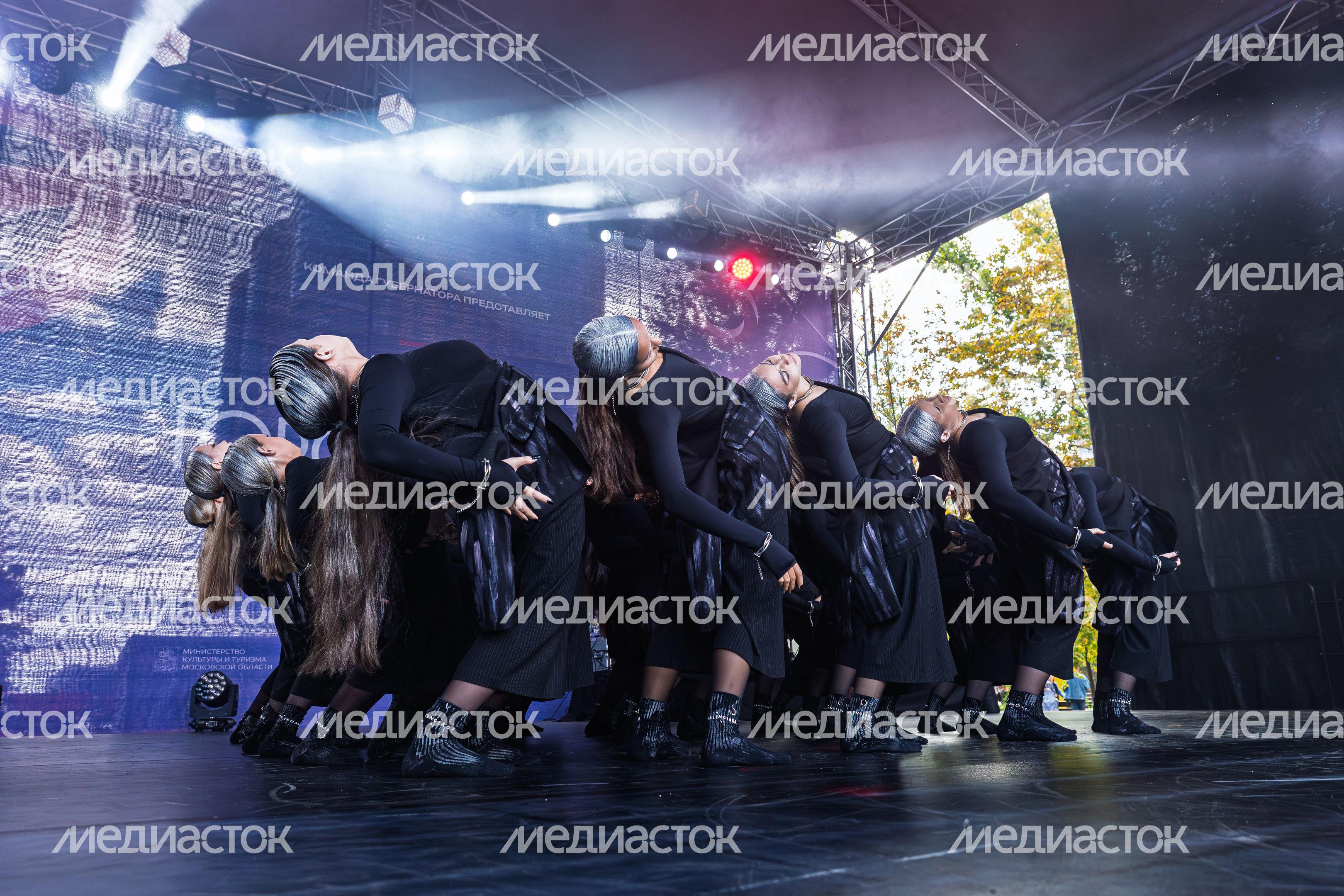 Гала-концерт фестиваля современного танца «Город танцует в парках» в Реутове Гала-концерт фестиваля современного танца «Город танцует в парках» в Реутове