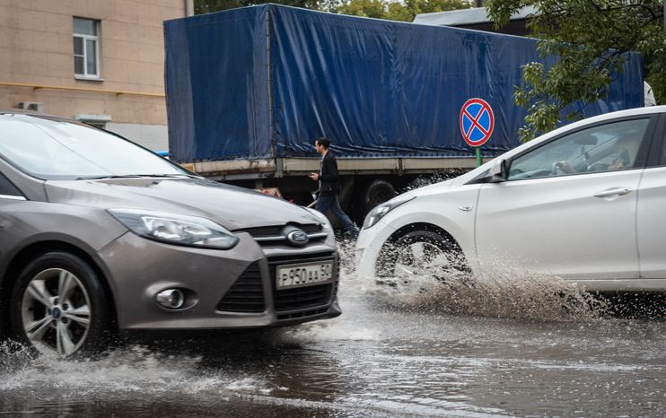 Проливной дождь в Москве