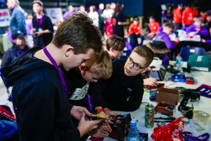 Финал международного чемпионата «Битва роботов» в Мытищах