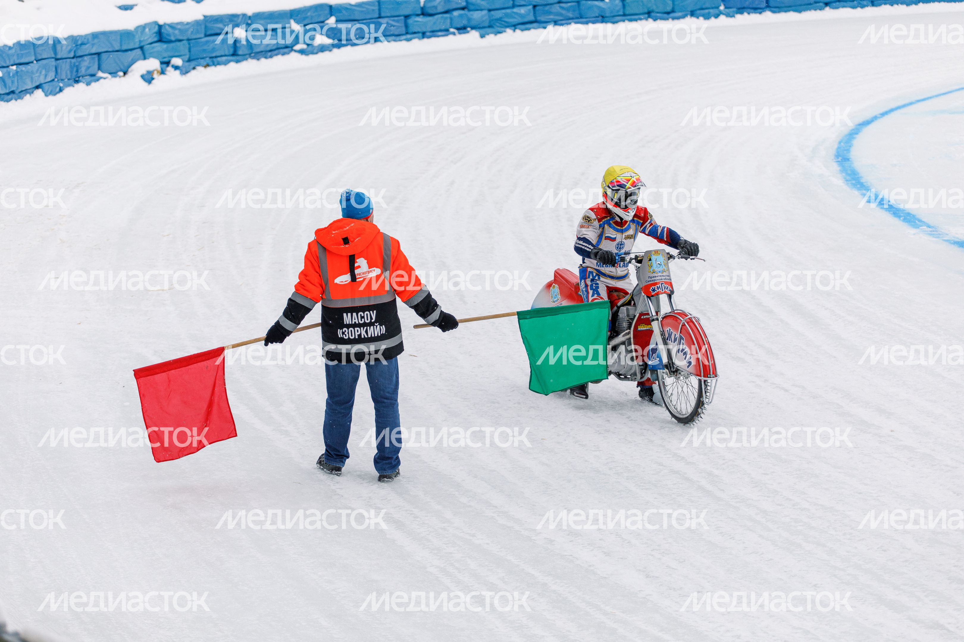 VI этап личного чемпионата России по гонкам на льду в Красногорске