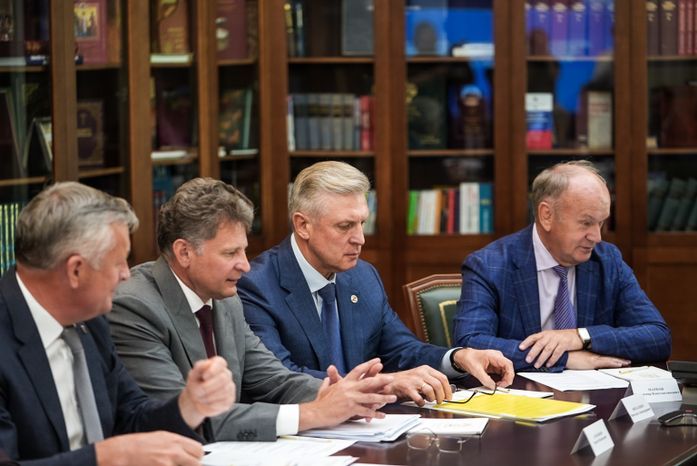 Андрей Воробьев обсудил приоритетные направления сотрудничества с представителями ПАО «Газпром»