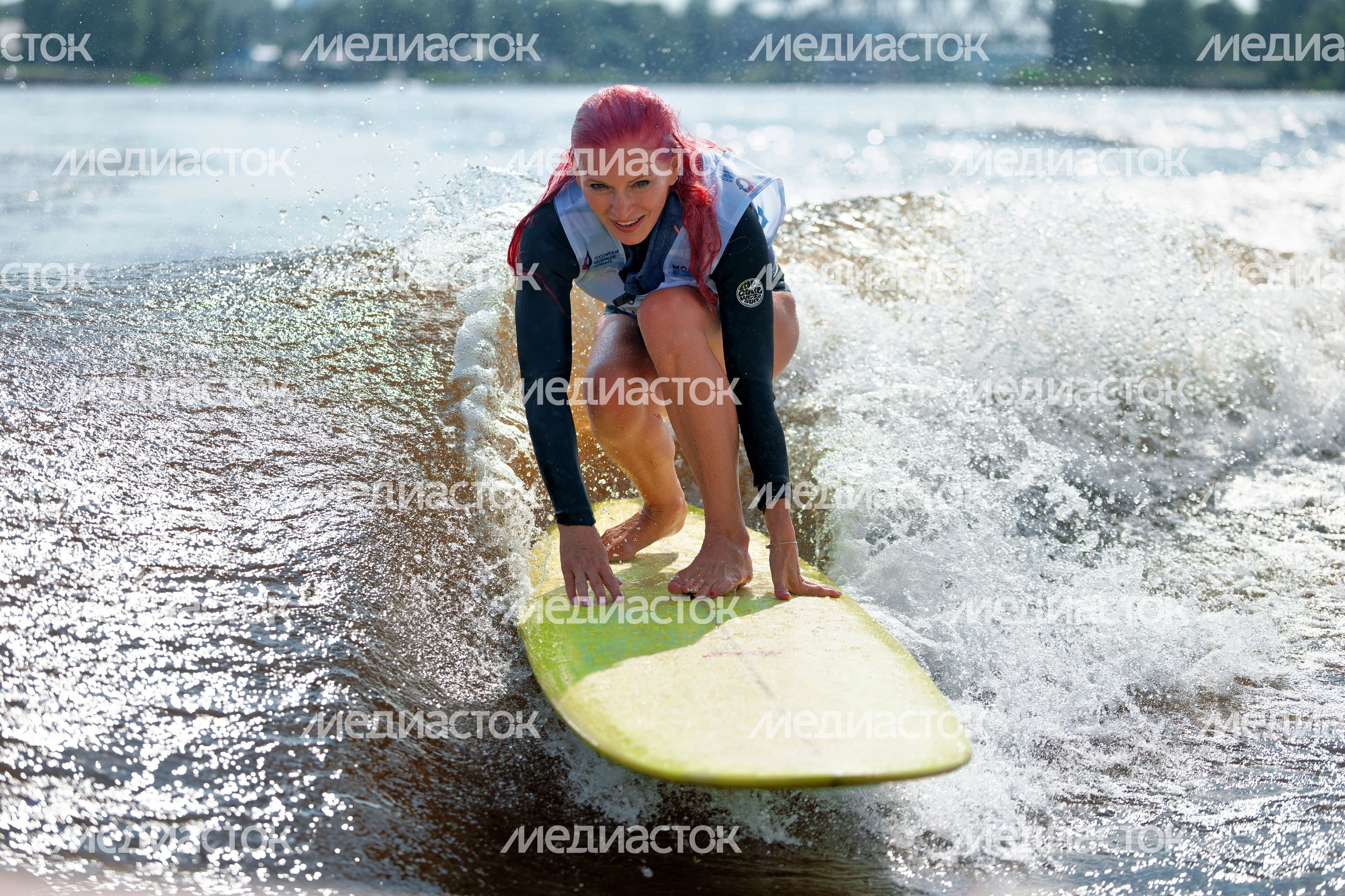 Чемпионат Московской области по серфингу в Долгопрудном на канале имени Москвы Чемпионат Московской области по серфингу в Долгопрудном на канале имени Москвы