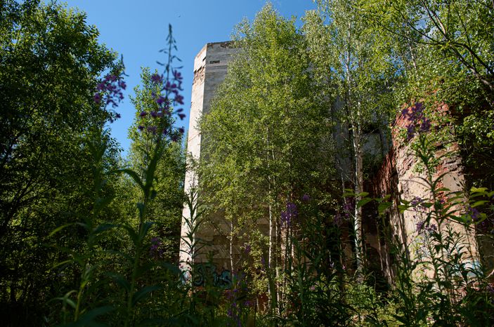 Недостроенная больница в Хотьково