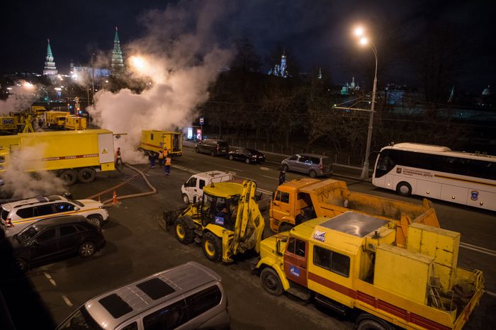 Прорыв трубы в центре Москвы
