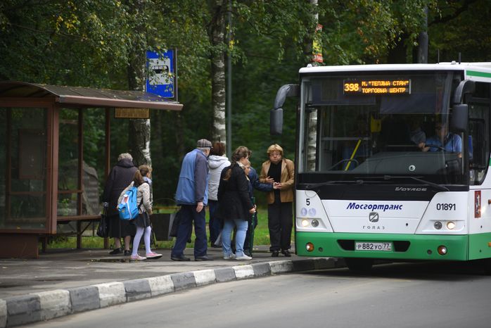 Остановка общественного транспорта в Троицке
