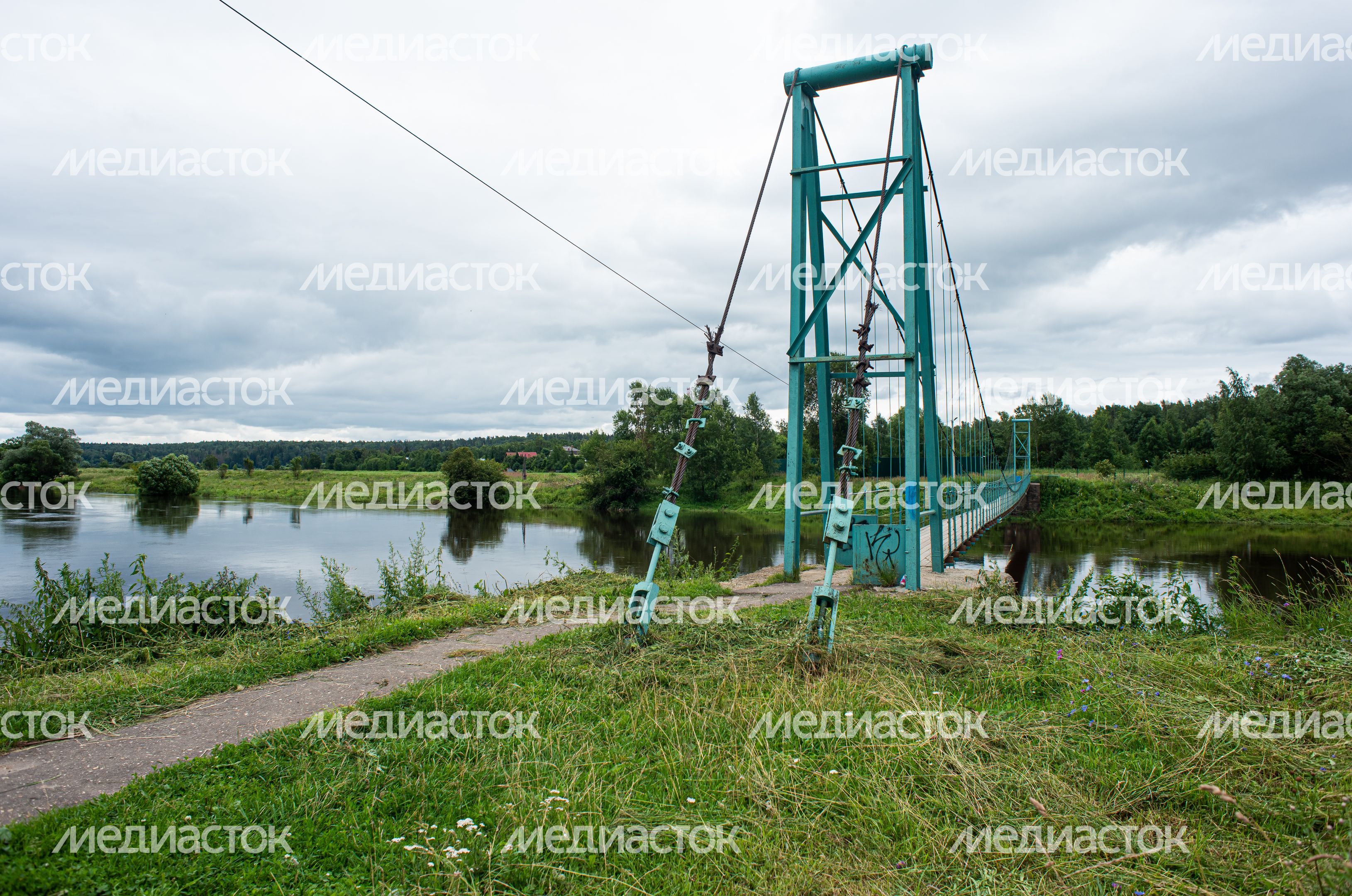 Подвесной мост у села Каринское