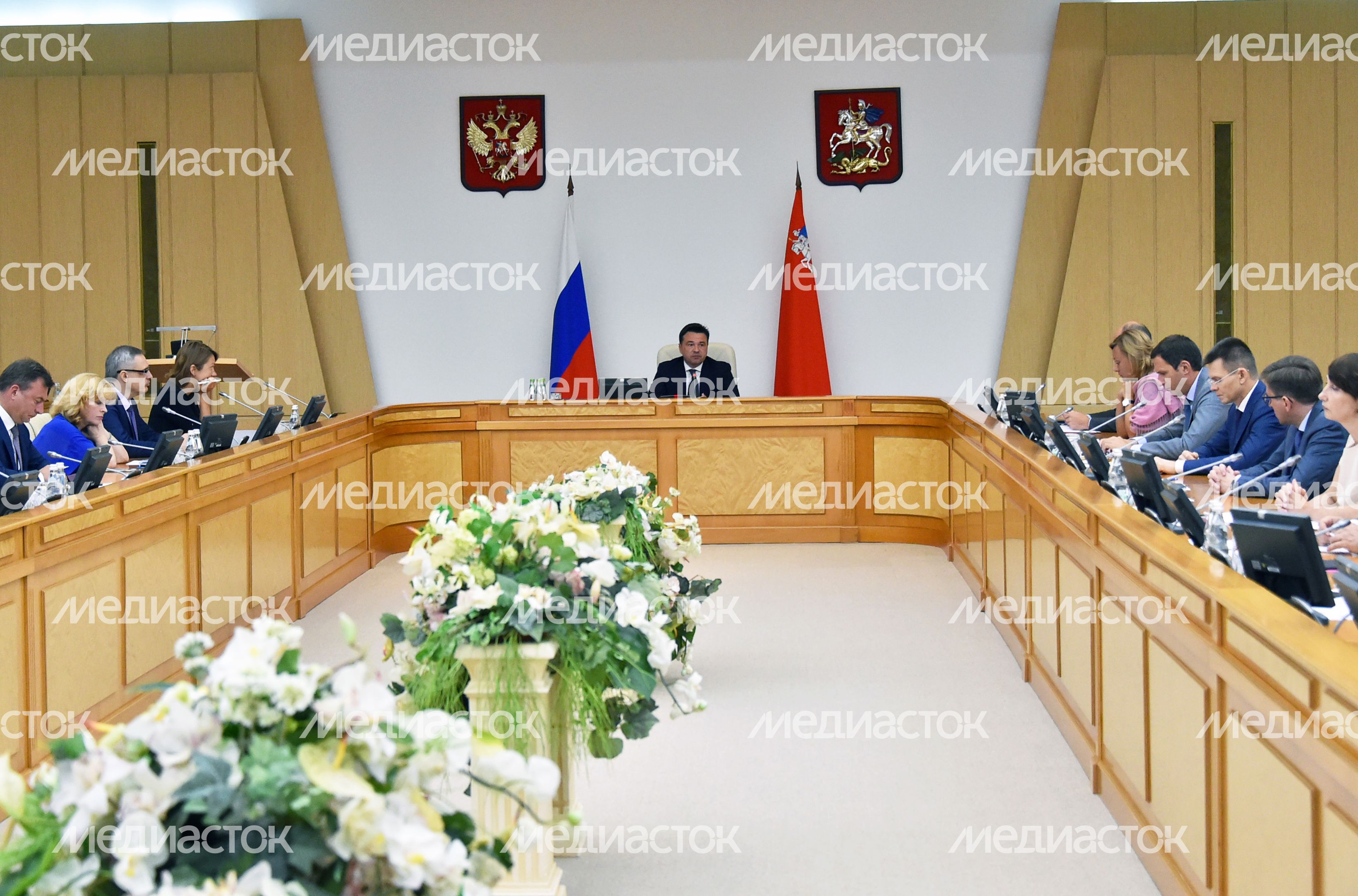 Губернатор провел расширенное заседание правительства Подмосковья