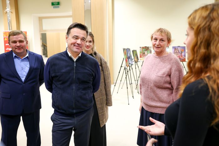 Проверка хода капремонта Центра культуры и творчества «Родники» в Волоколамске Губернатором Подмосковья