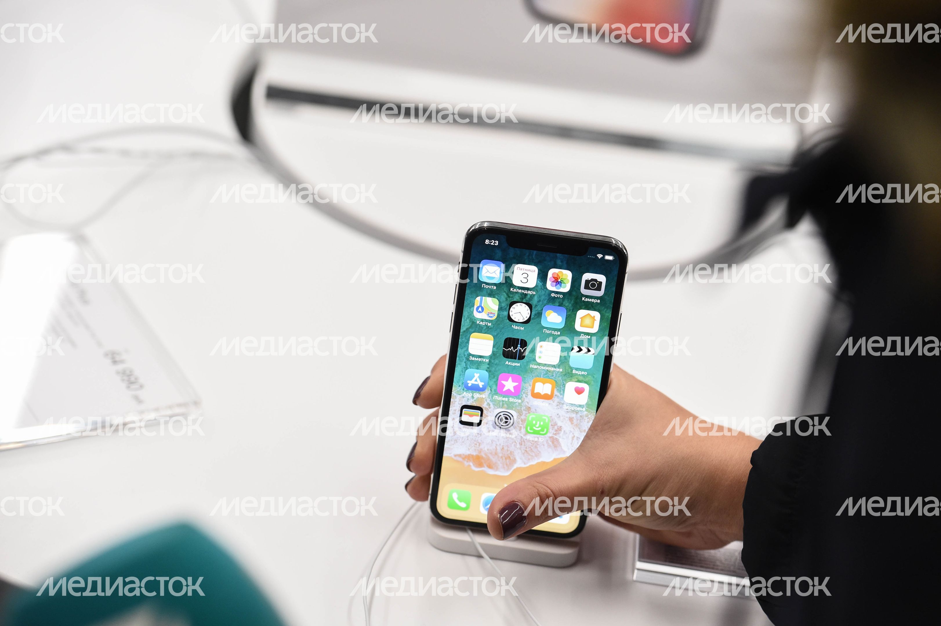 Старт продаж iPhone X в Москве