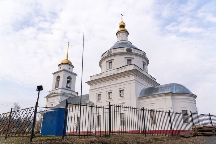 Мемориал погибшим землякам в период Великой Отечественной войны в селе Белая Колпь округа Шаховская
