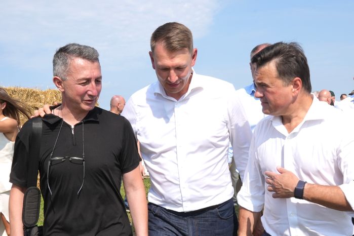 Андрей Воробьев посетил агропромышленную выставку "День поля Московской области"