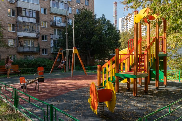 Детская игровая площадка в Долгопрудном на улице Молодежной, 18