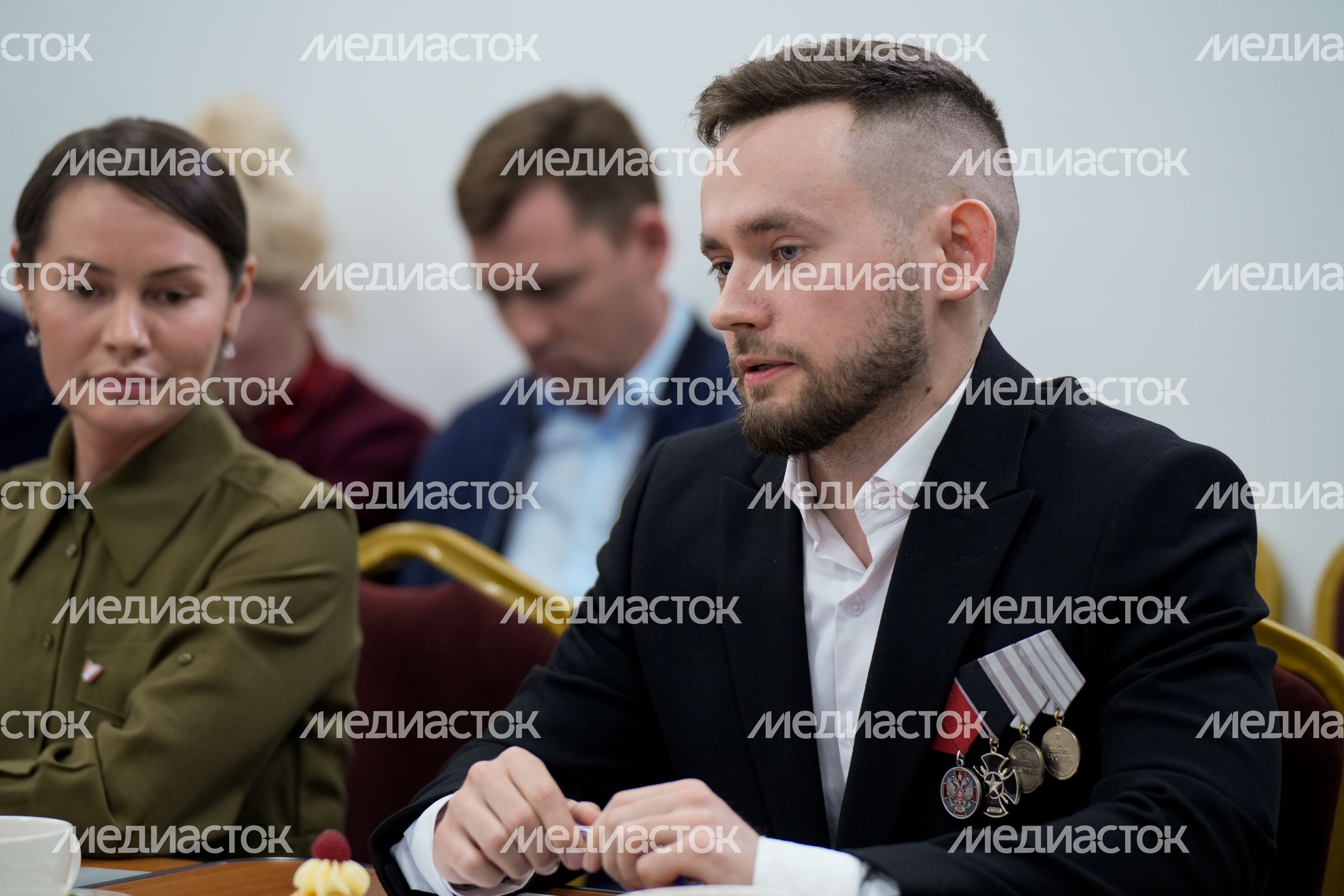 Андрей Воробьев и Игорь Щёголев встретились с финалистами программы "Герои Подмосковья"