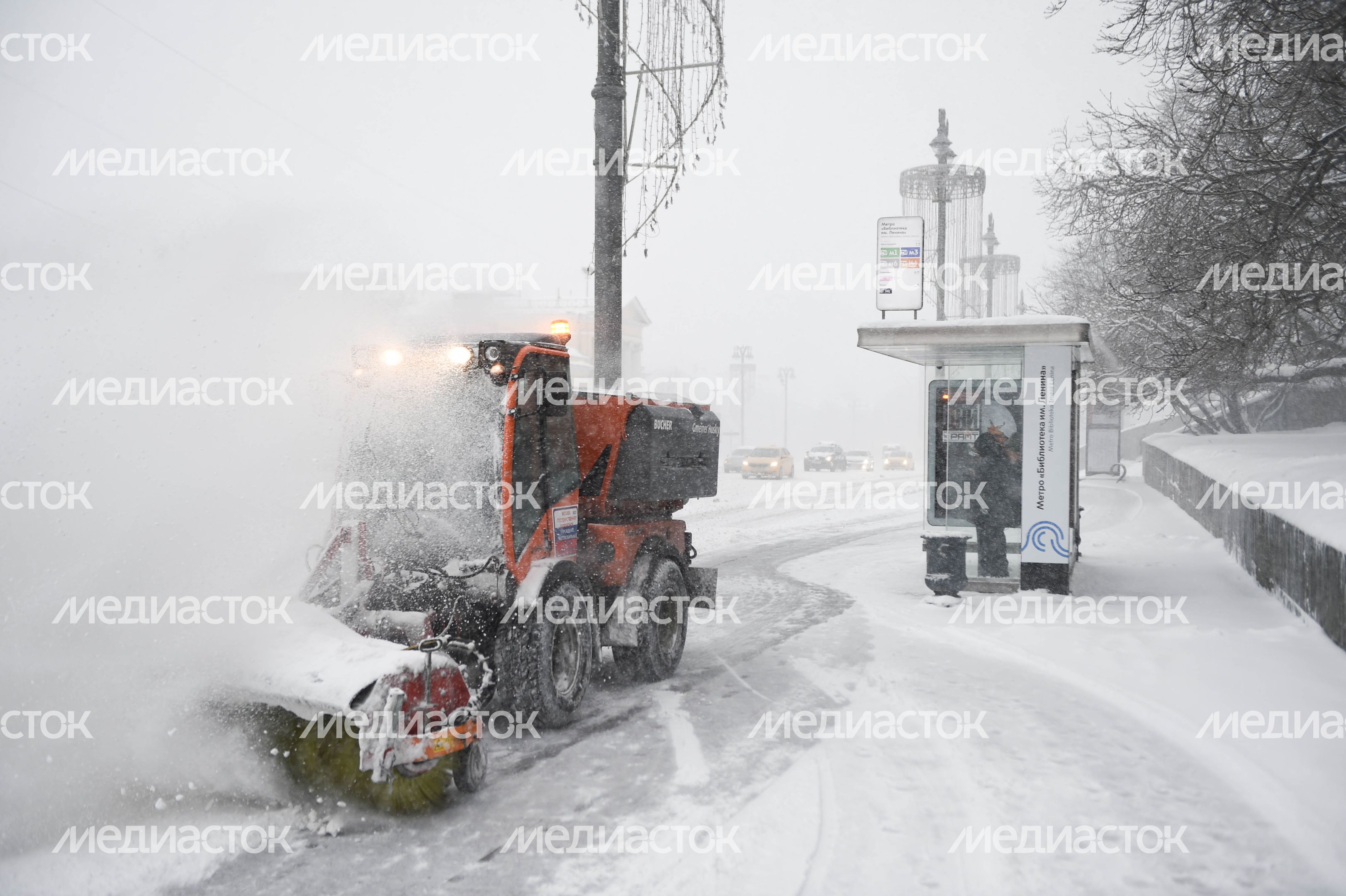 Рекордный снегопад в Москве и Подмосковье