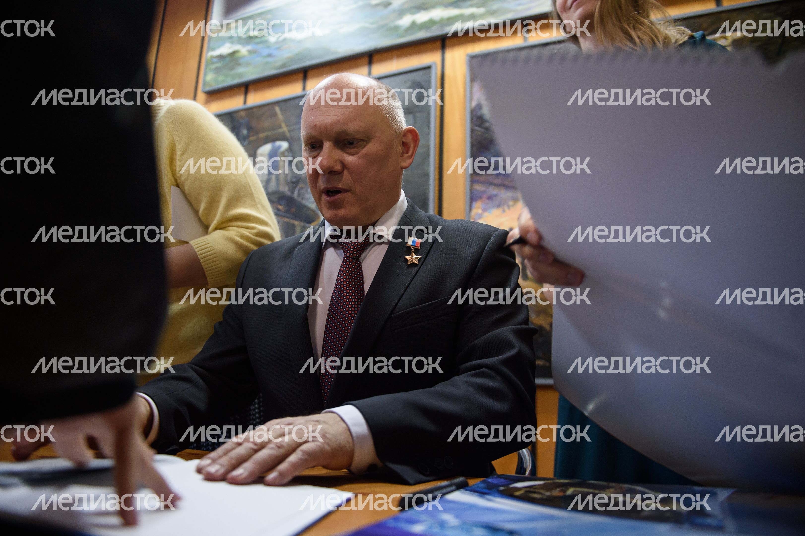 Торжественная встреча космонавтов и астронавтов 67-й длительной экспедиции на МКС