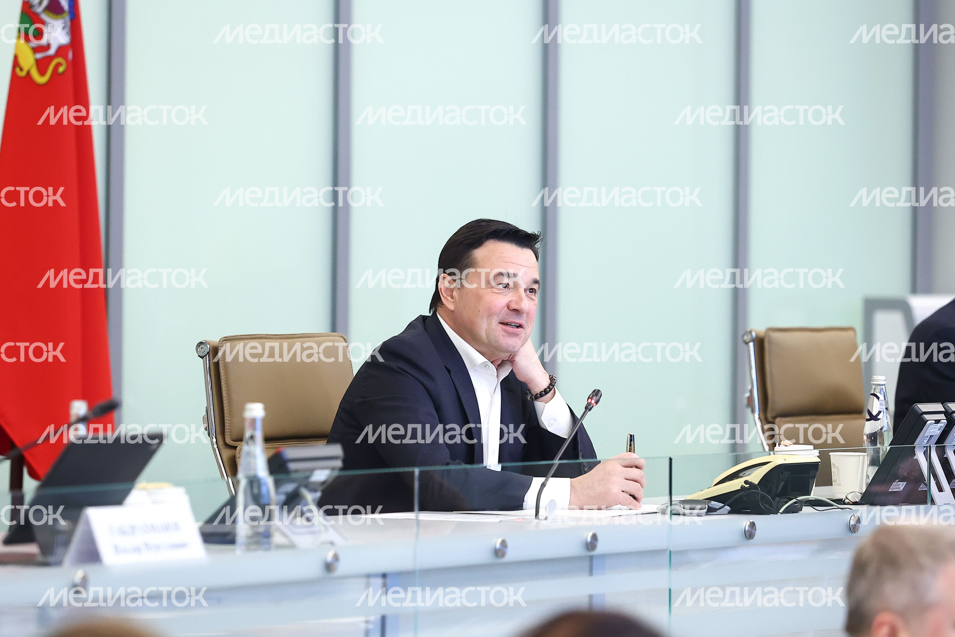 Совещание губернатора с руководящим составом правительства региона и главами округов