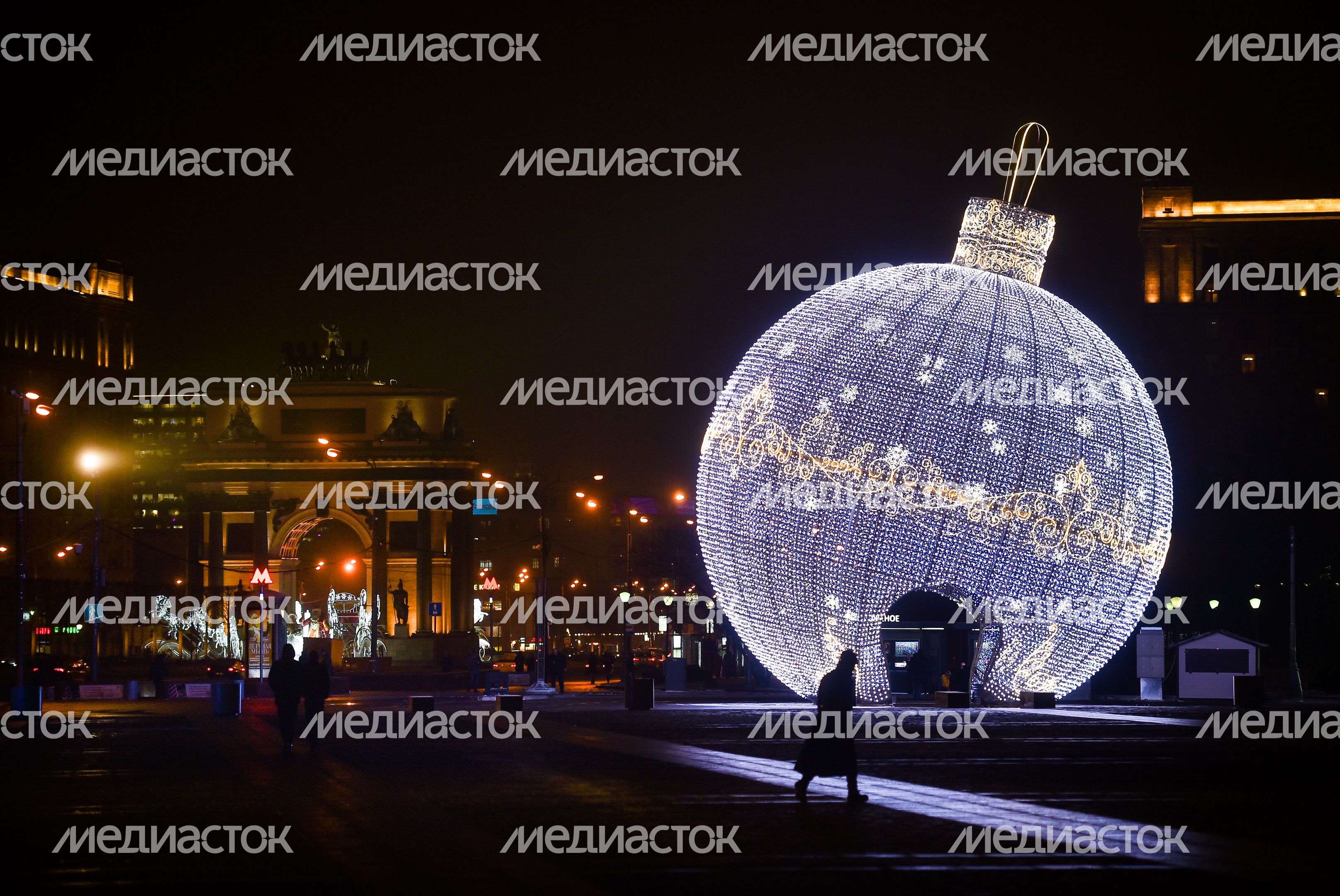 Новогодняя иллюминация в Москве