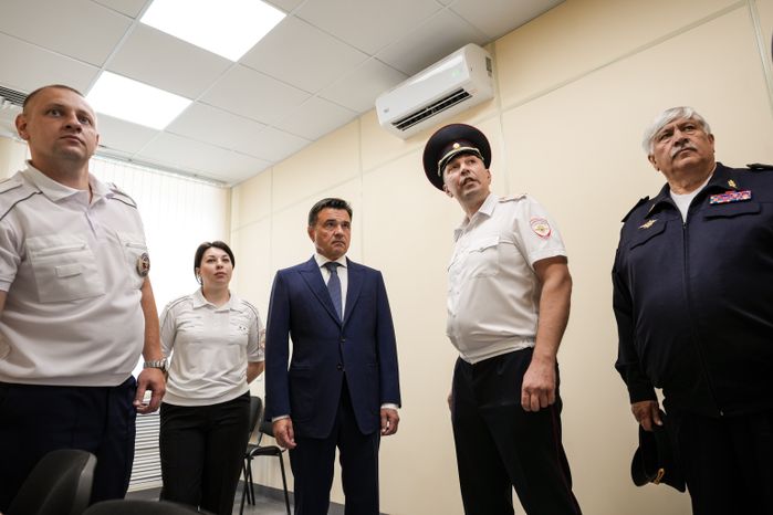 Андрей Воробьев поздравил сотрудников ГИБДД с профессиональным праздником