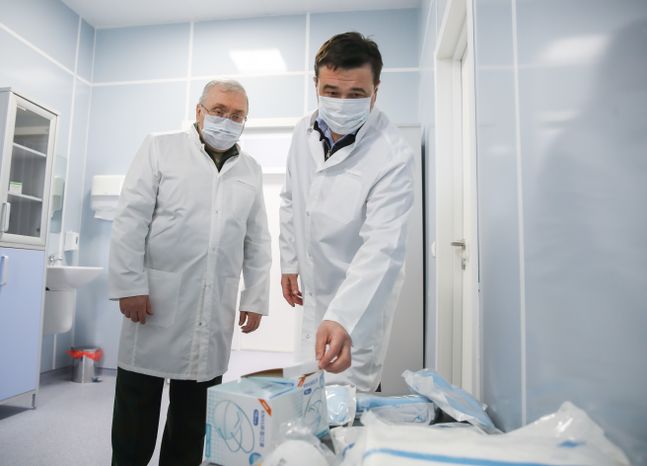Проверка Андреем Воробьевым готовности к открытию многофункционального военного медицинского центра в Одинцове