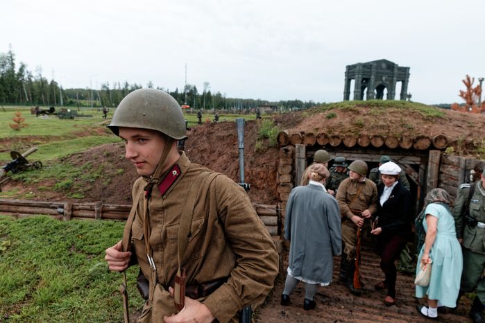 Военно-историческая реконструкция «Первый день войны» у Главного храма ВС РФ в День памяти и скорби