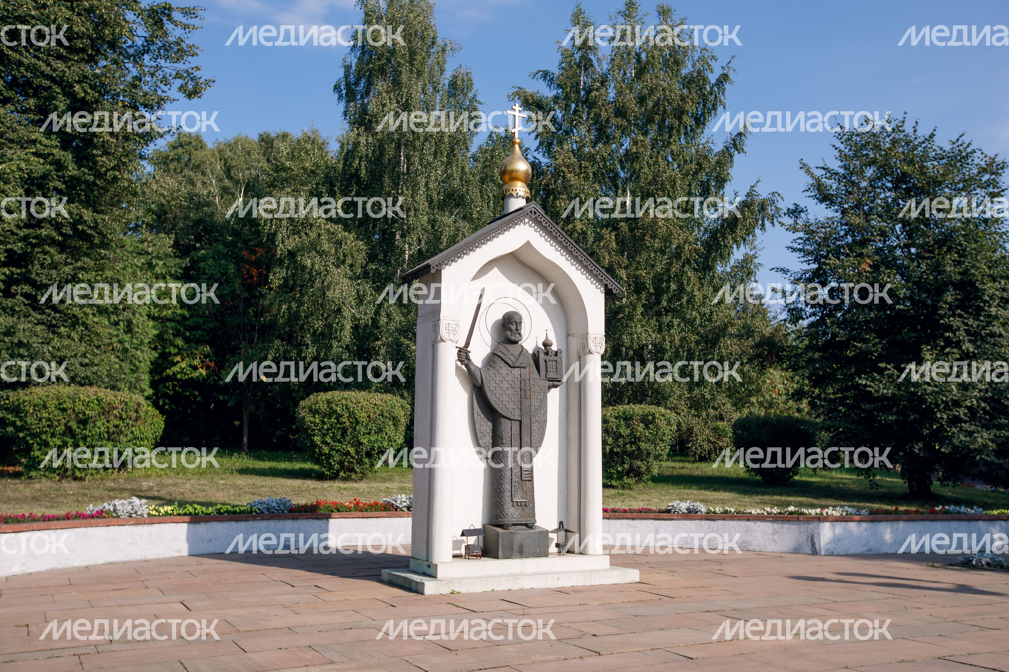 Дзержинский. Памятник Святителю Николаю