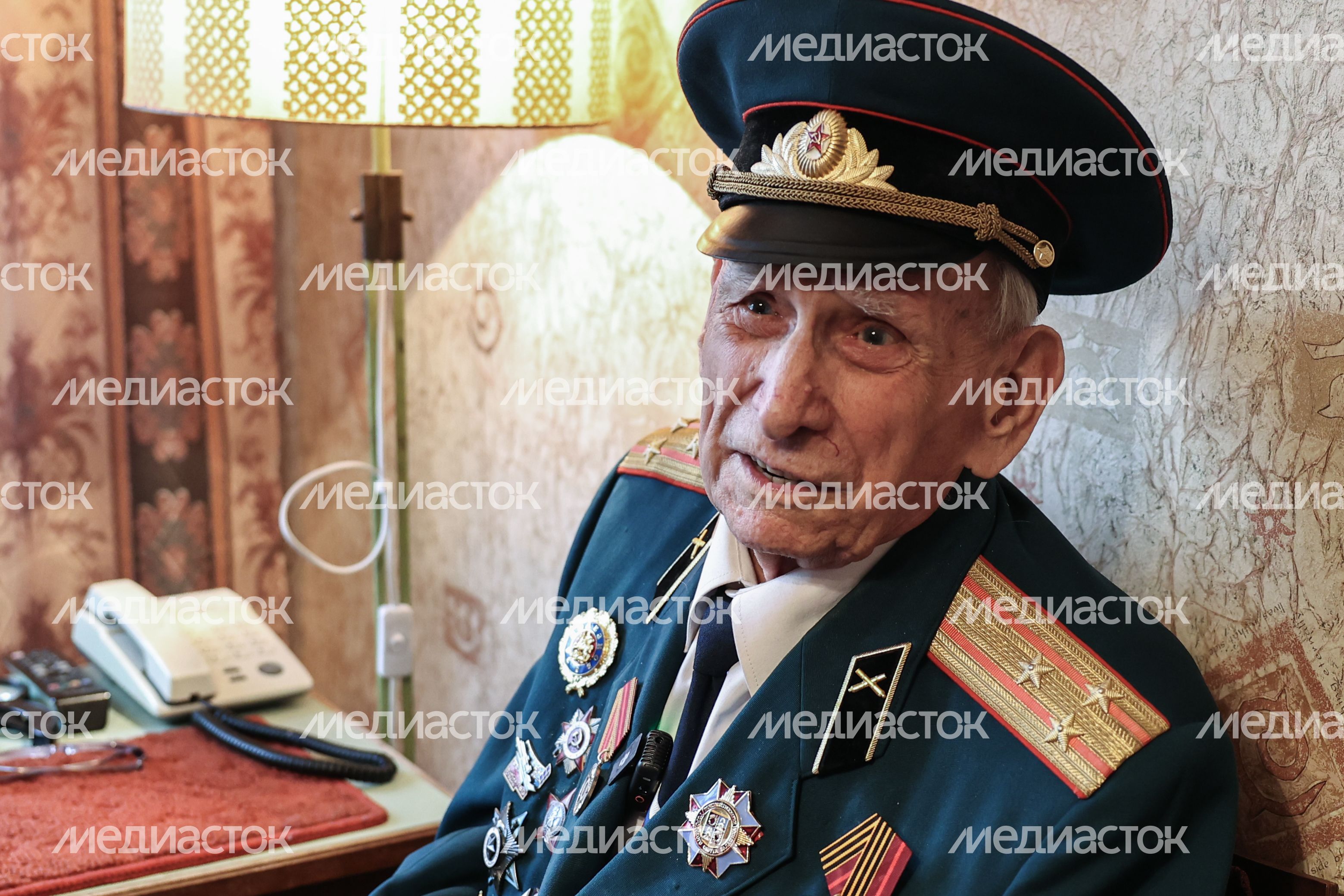 Ветерану войны Александру Золотову присвоили звание Почетного гражданина Московской области Ветерану войны Александру Золотову присвоили звание Почетного гражданина Московской области