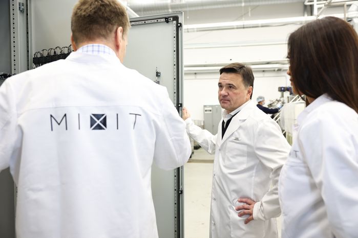 Андрей Воробьев посетил автоматизированный комплекс компании Mixit в г.о. Солнечногорск