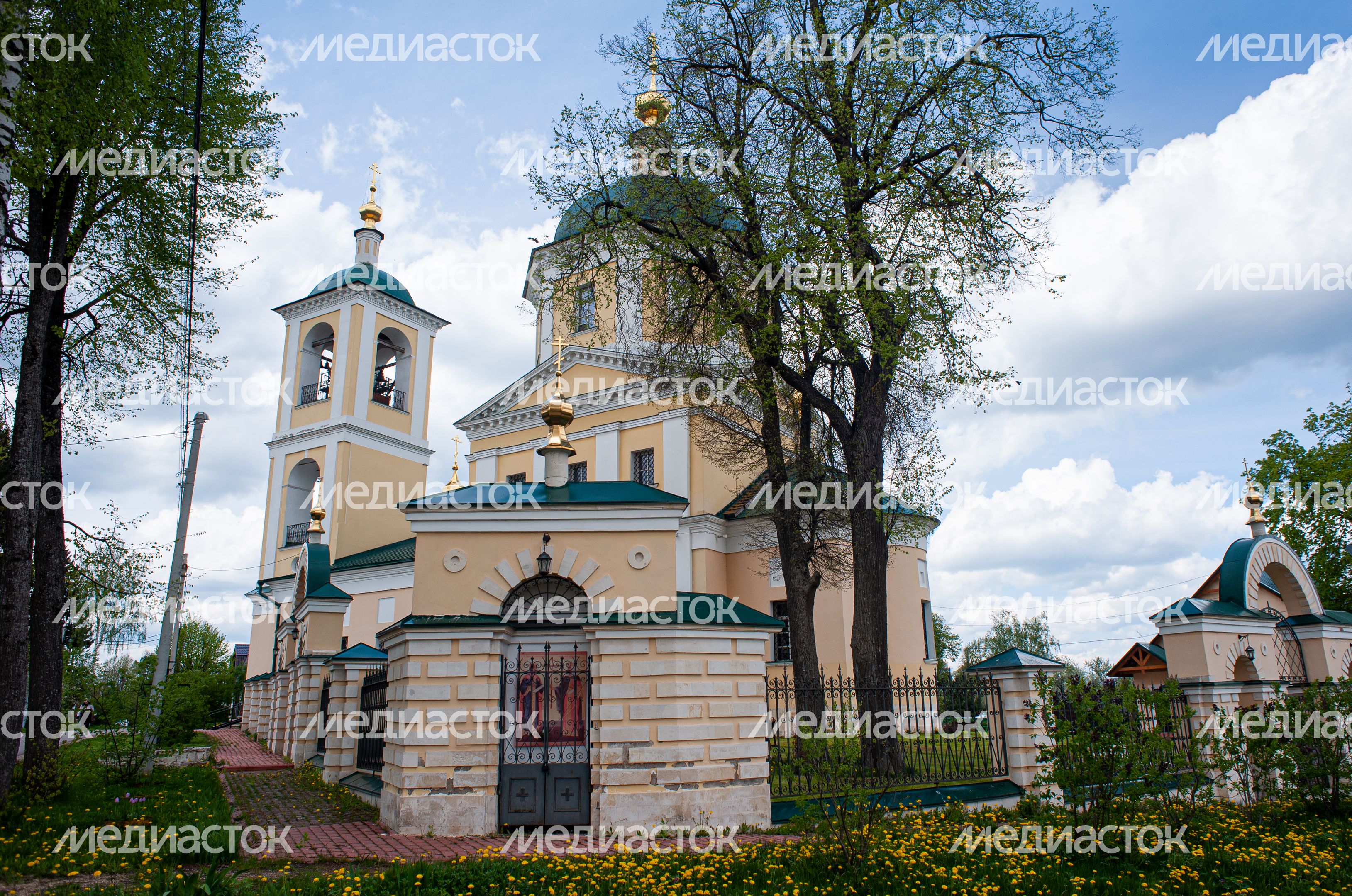 Весенние виды города Верея