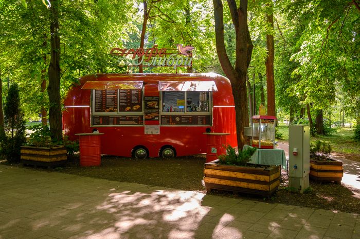 Лето в парке культуры и отдыха «Свердловский» в поселке Свердловский округа Лосино-Петровский