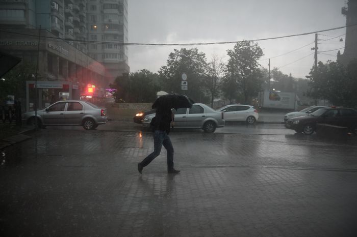 Тропические ливни накрыли Москву
